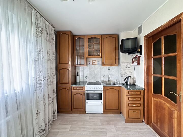 3-к. квартира, 72 м², 8/16 эт.