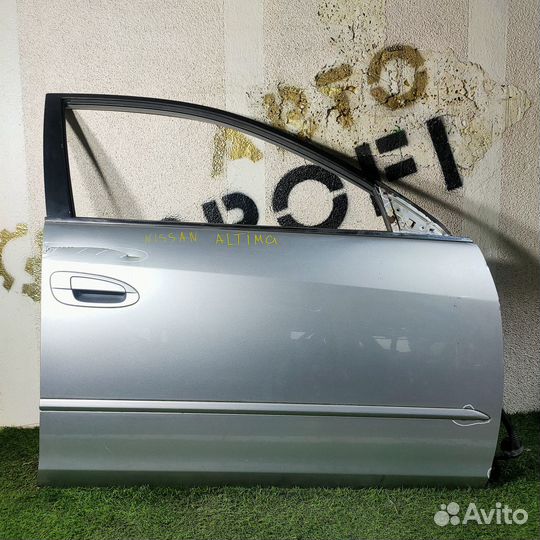 Дверь передняя правая Nissan Altima (L31) III