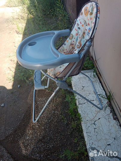 Столик для кормления ребенка