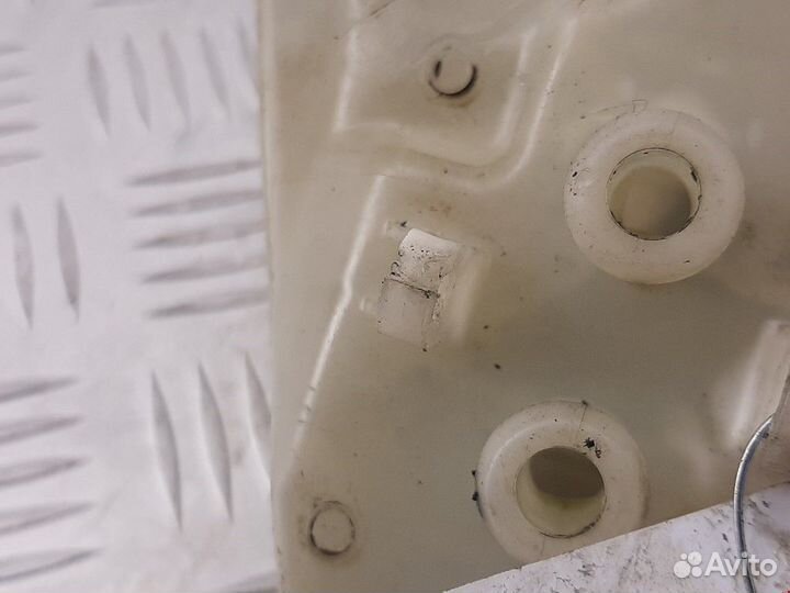 Бачок главного тормозного цилиндра Mercedes-Benz