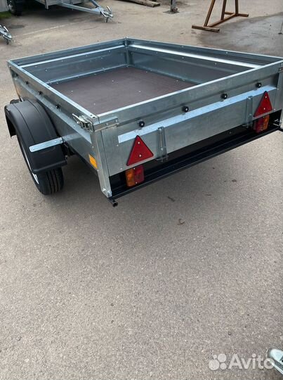 Прицеп на легковой автомобиль