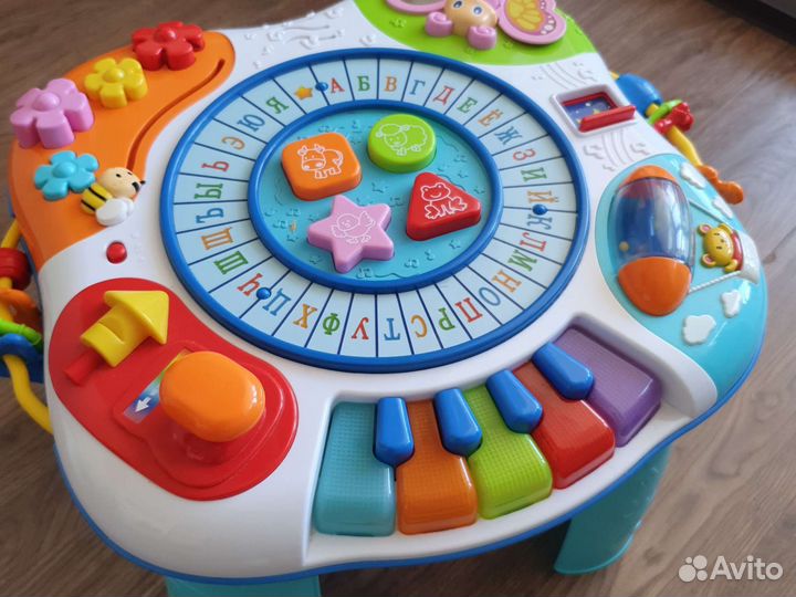 Развивающий столик