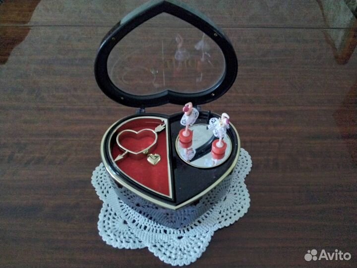 Музыкальная шкатулка с балериной