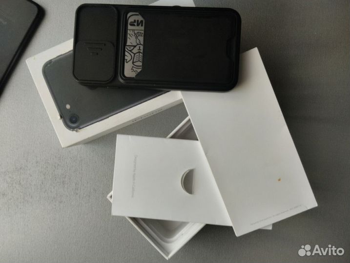 iPhone 7, 32 ГБ