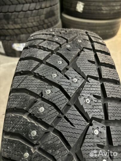 Nitto Therma Spike 215/70 R16 100T