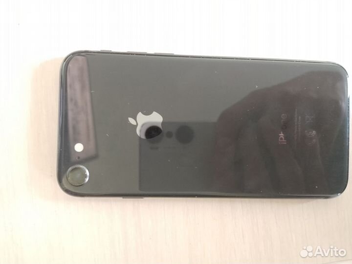 iPhone 8, 64 ГБ