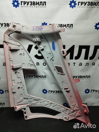 Окантовка левой фары Volvo FH5 84449120