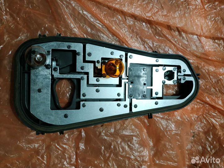 Фонари и фары Логан