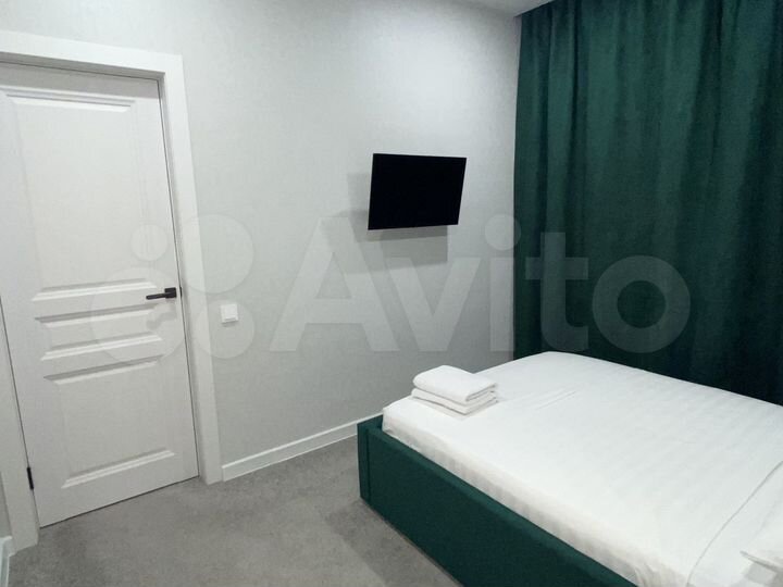 2-к. квартира, 45 м², 1/17 эт.