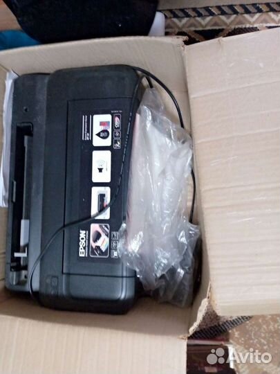 Струйный цветной принтер