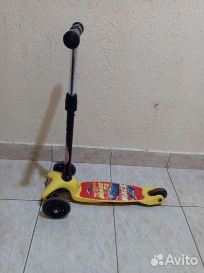 Самокат детский трехколесный