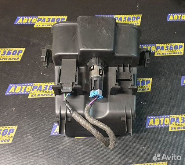 Ящик передней консоли Opel Astra J