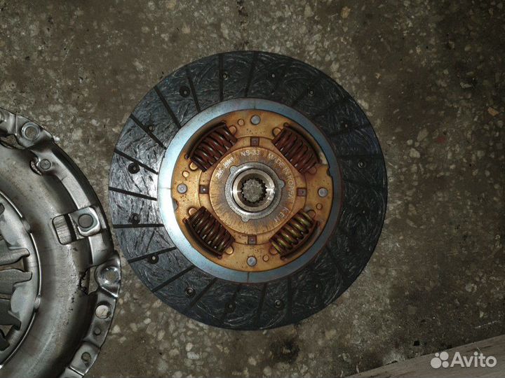 Комплект сцепления Ниссан Примера P10 диск + корзи