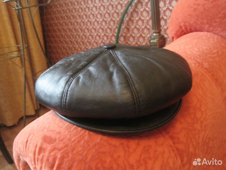 Женский головной убор из натуральной кожи