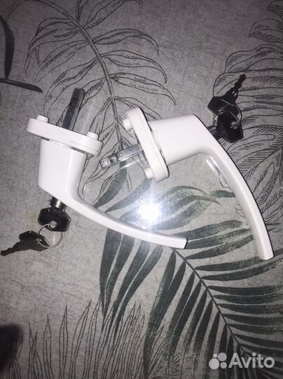 Ручки оконные с ключом