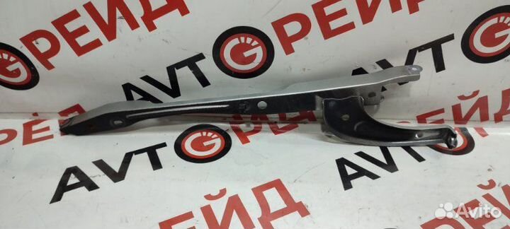 Кронштейн замка капота Toyota Camry ACV40 2AZ-FE
