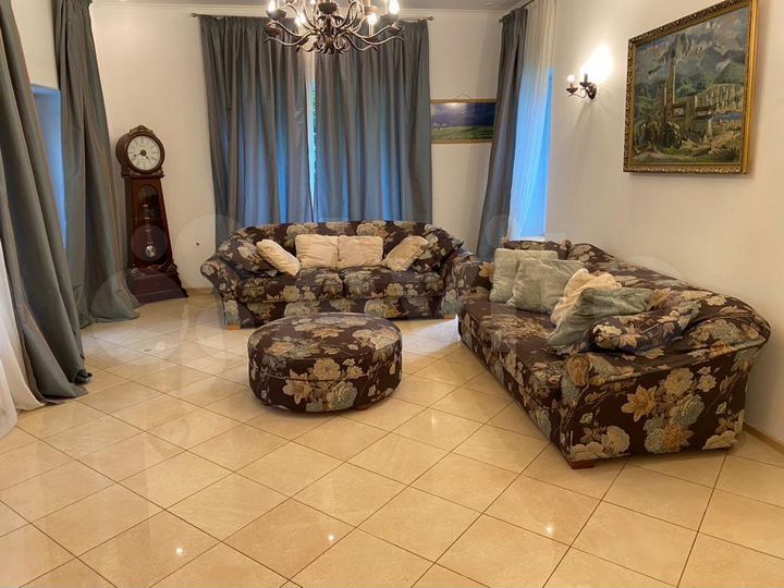 Коттедж 323,5 м² на участке 16 сот.