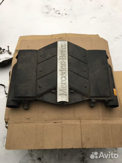 Корпус воздушного фильтра Mercedes m112 v6
