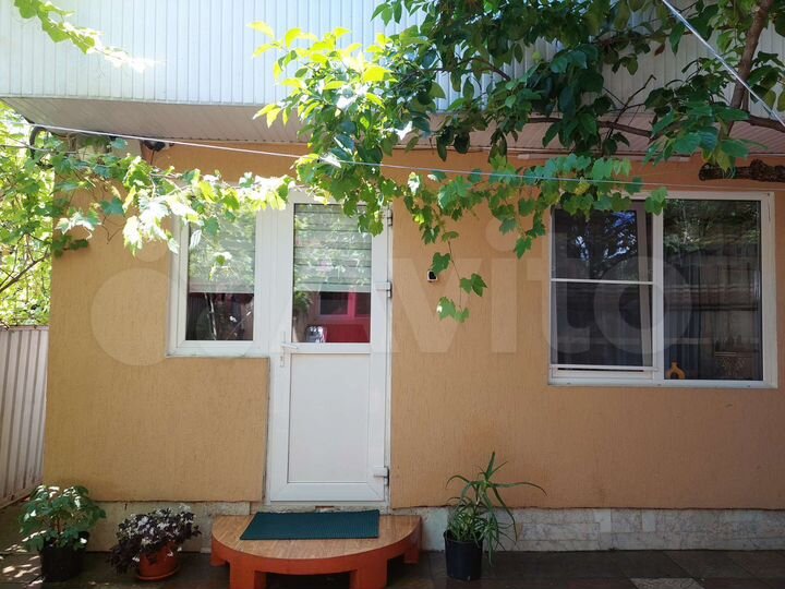 Дом 22 м² на участке 1 сот.