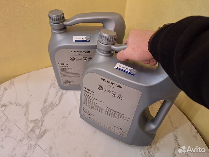Моторное масло VAG Лонглиф III 5W30 A5/B5