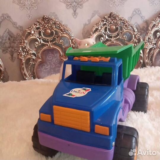 Игрушки машина большая