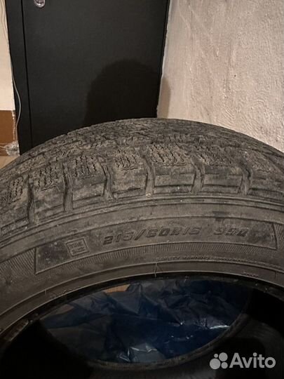 Goodyear Ice Navi Zea 215/60 R16