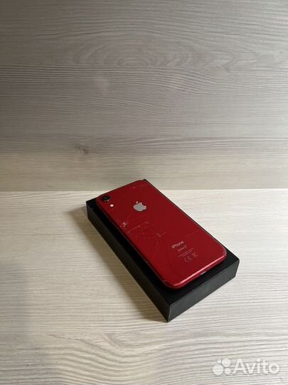 iPhone XR (RED)