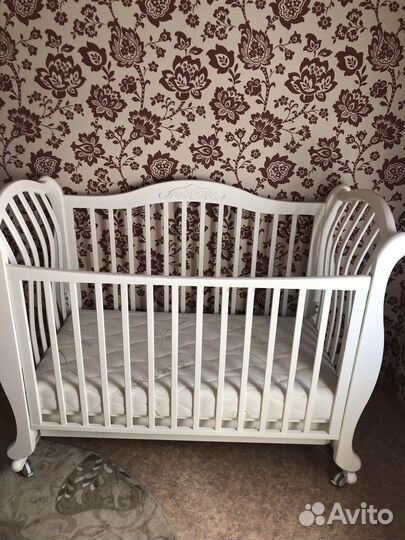 Детская кроватка