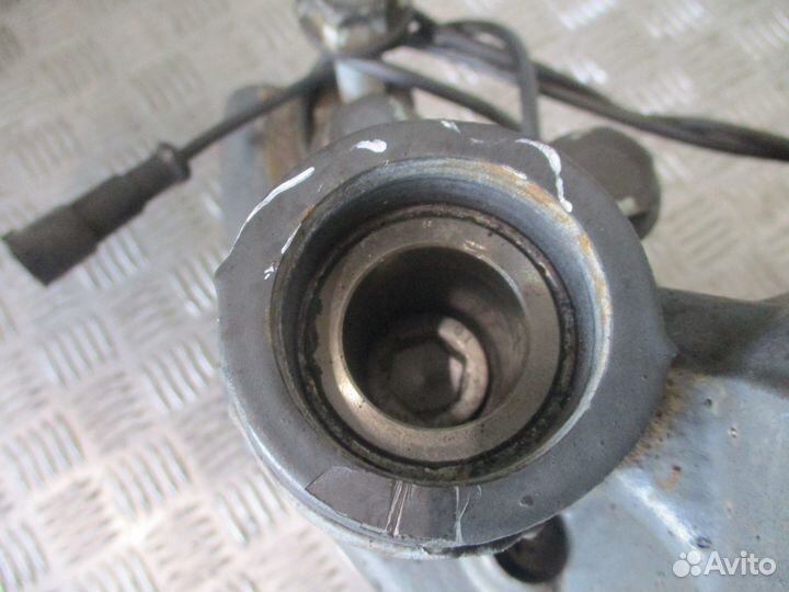 Суппорт задний левый Mercedes-Benz A9444201002