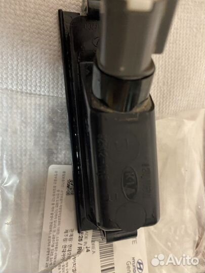 Рамка подсветки номера правая kia ceed jd