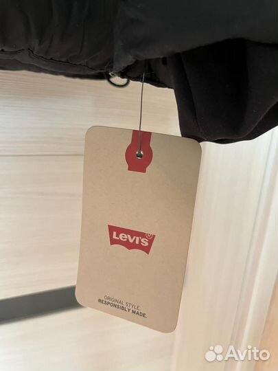 Куртка зимняя женская Levi'S, размер 44