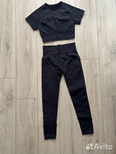 Спортивный костюм женский