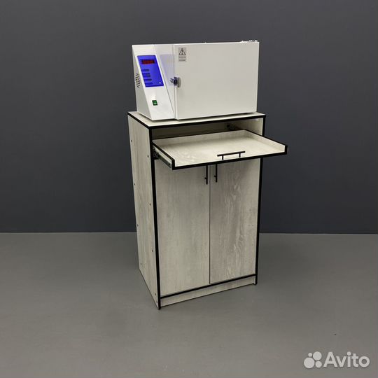 Тумбочка комод с распашными дверцами