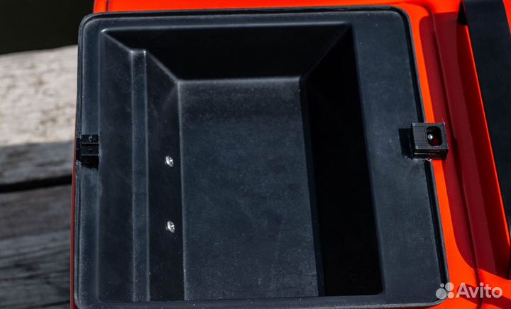 Кораблик для рыбалки и завоза прикормки с GPS