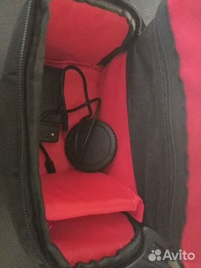 Зеркальный фотоаппарат Canon 1100d