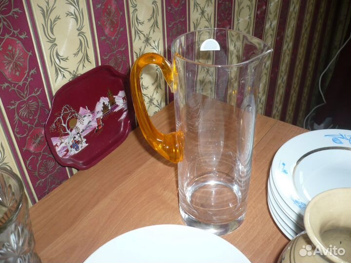 Тарелки,вазочки,вазы для цветов,салатник