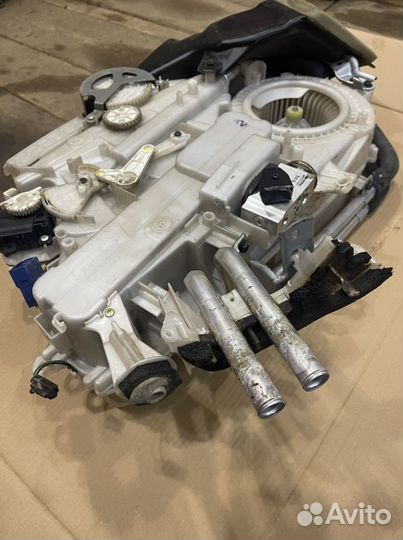 Задний отопитель салона Toyota LC200/Lexus LX 570