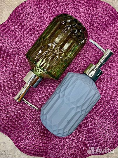 Дозатор для жидкого мыла