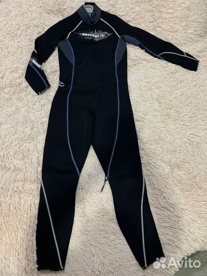 Гидрокостюм