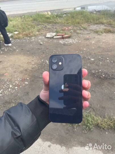 iPhone 12, 64 ГБ