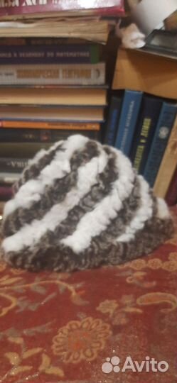 Шапка зимняя женская вязаная с мехом натуралка