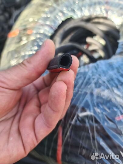 Автомобильный уплотнитель D-профиль