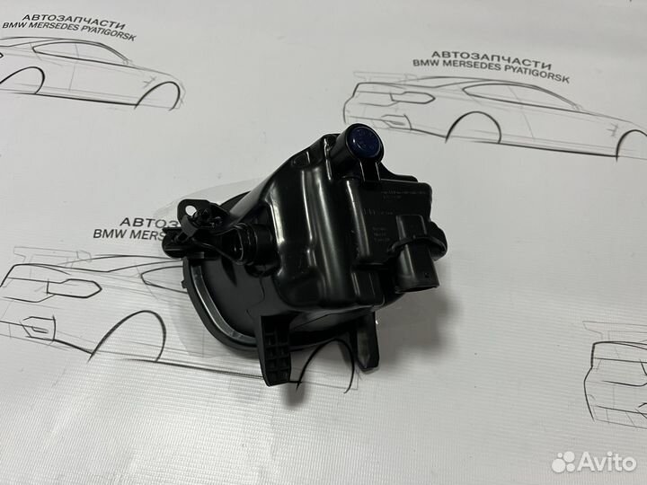 Правая передняя противотуманка BMW F30 рестайлинг