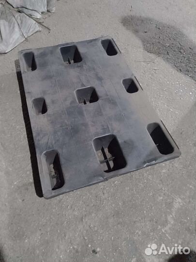 Пластиковые поддоны