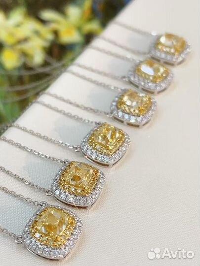 Золотая подвеска с желтым бриллиантам 1 карат