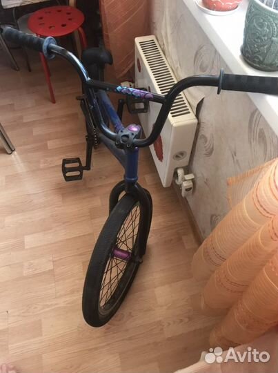Трюковой велосипед BMX