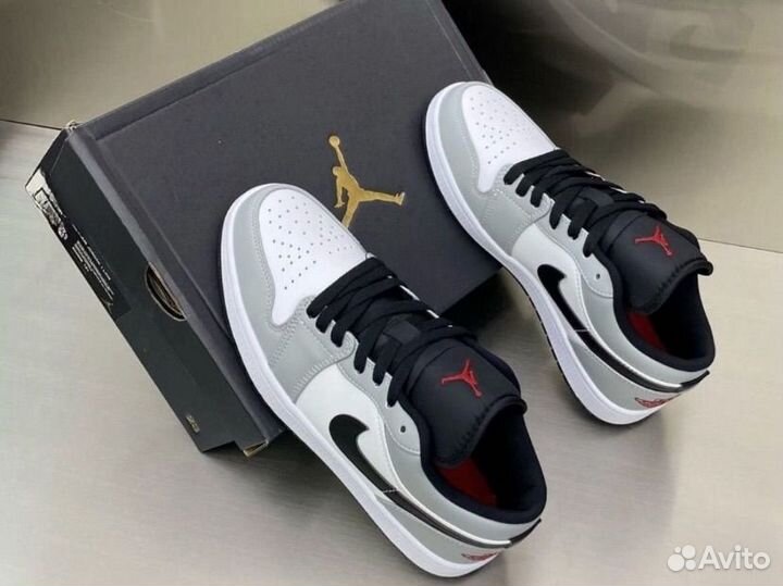 Jordan 1 low light smoke grey оригинал