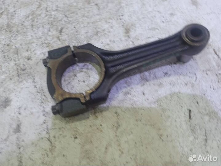 Шатун A1020301020 Мерседес W124 E