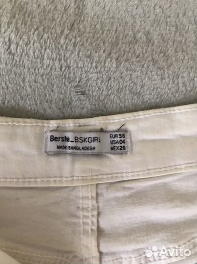 Шорты Bershka белые