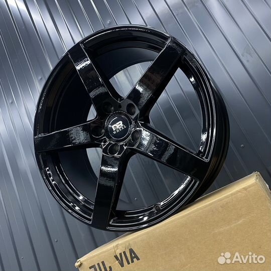 Диски 18 дюймов 5/114,3